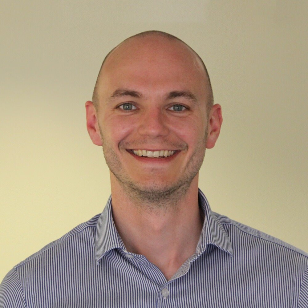 Dan Edwards passport style photo.